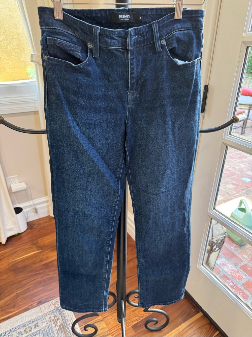 Hudson Jeans Woman Dark Indigo Straight Jeans Size 4